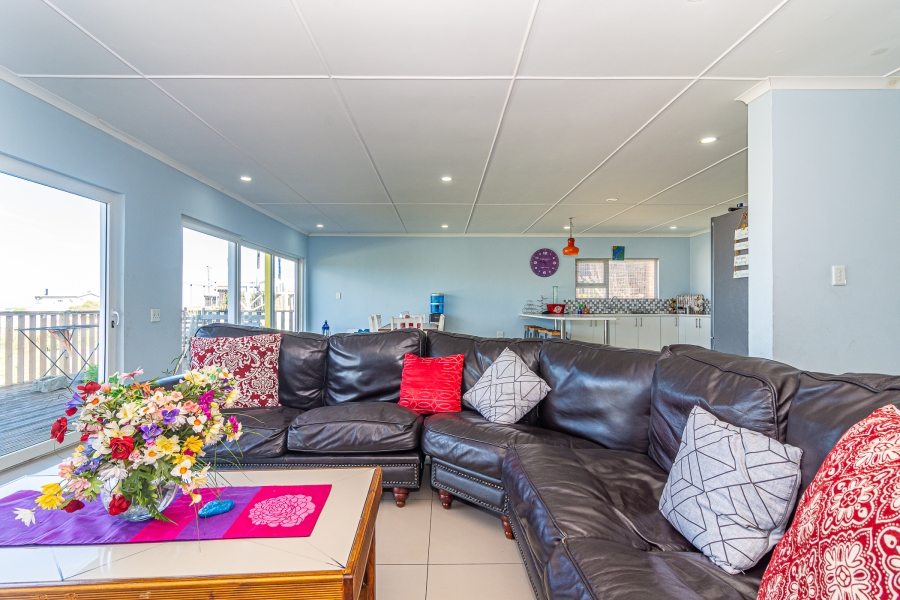 4 Bedroom Property for Sale in Pearly Beach Western Cape